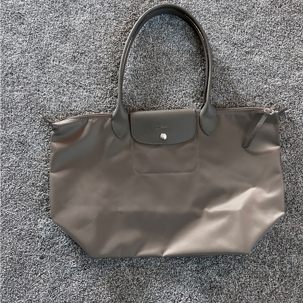 NWOT Longchamp Large Le Pliage Neo Nylon Tote in taupe